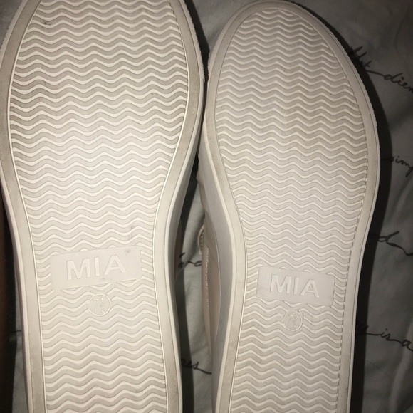 Shoes - Picture 2 of 2